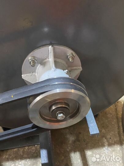 Автономная дробилка Шмель-15лс для зерна и сена