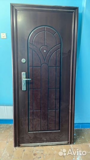 Металлическая дверь бу