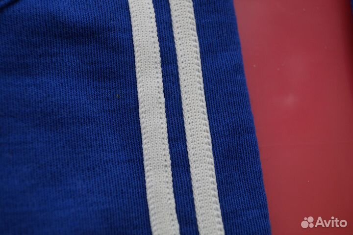 Спортивный костюм с лампасами