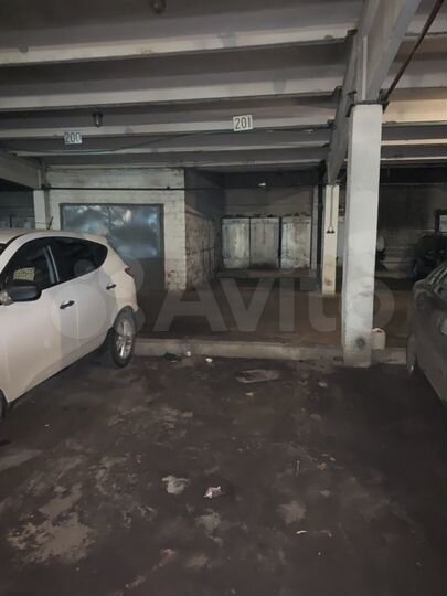 Машиноместо, 16 м²