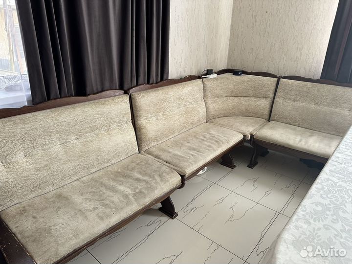 Кухонный уголок со столом и стульями бу