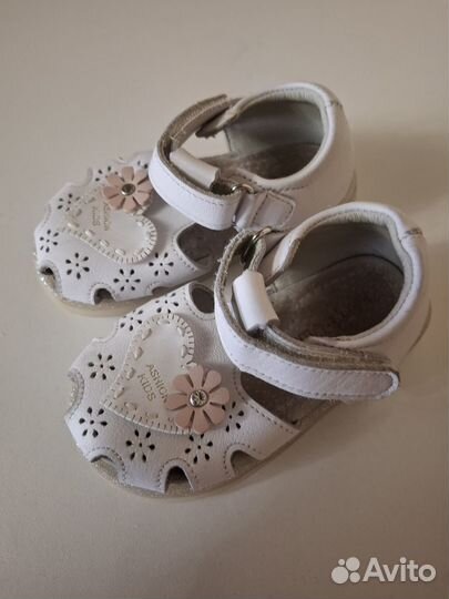 Сандалии для девочки 22 размер