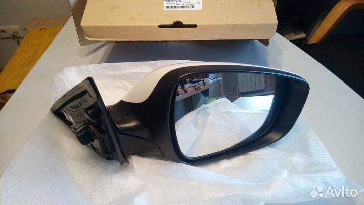 Зеркало правое Hyundai 876202V170 Veloster