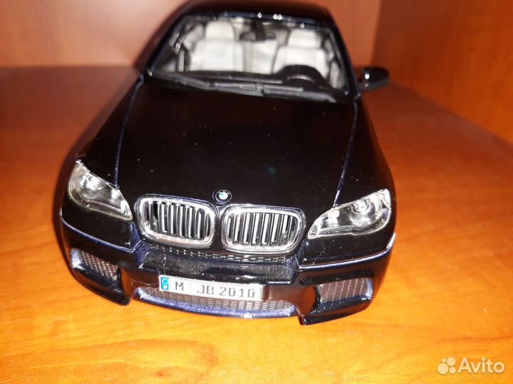 BMW 1/18