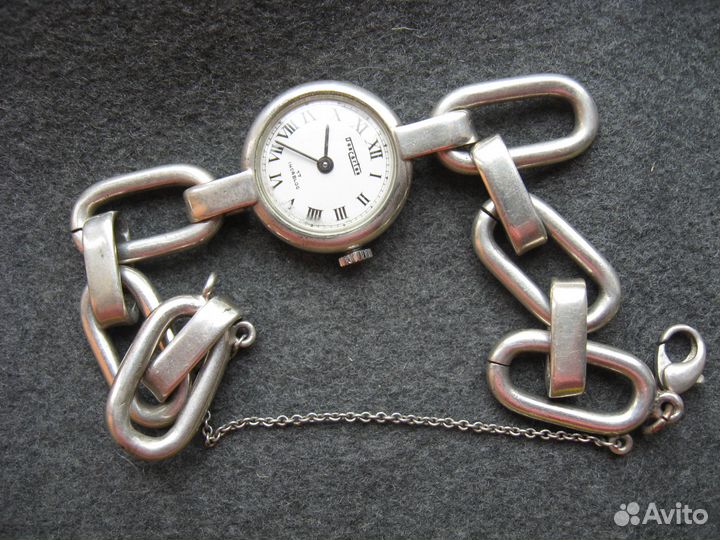Часы серебро Швейцария на ходу