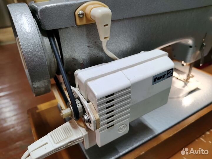 Швейная машина Чайка 132м