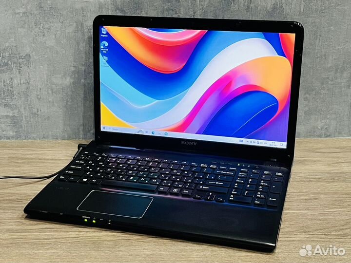 Sony vaio 15,6“/i3-3110m/8gb озу/SSD 120gb