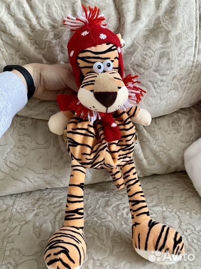 Игрушка мягкая с карманом для сладостей на молнии