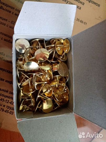 Перо и кнопки