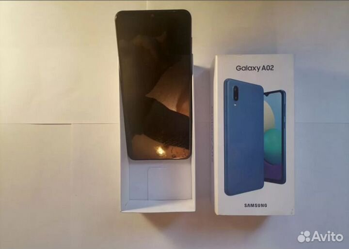 Продаю смартфон Samsung Galaxy A02 32Gb