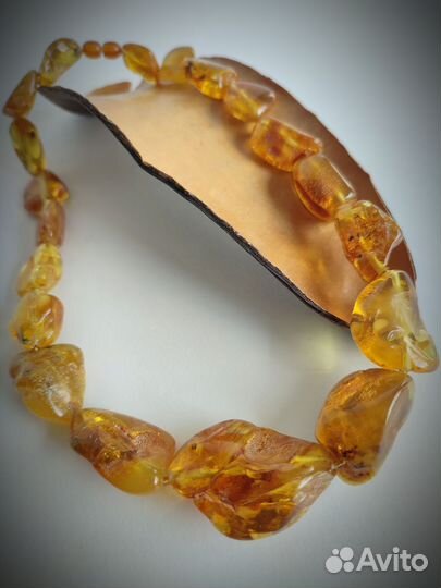 Бусы из натуральных камней, янтарь