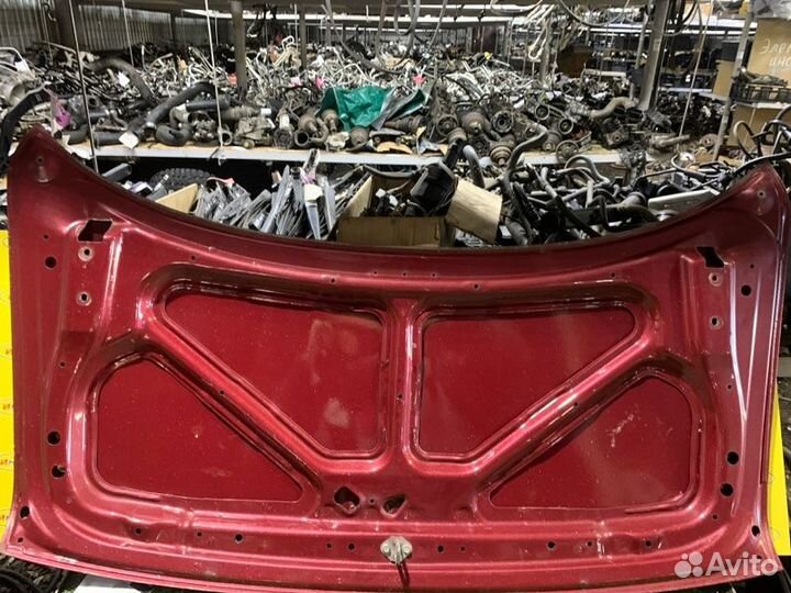 Крышка багажника задняя Toyota Sprinter Marino