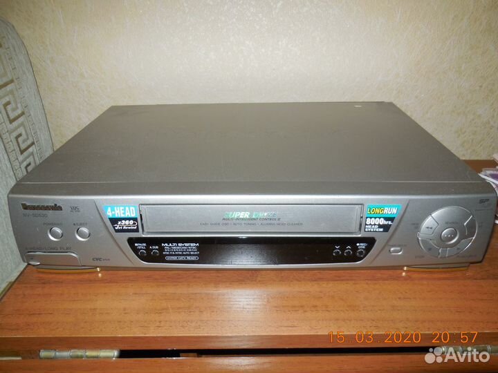 Видеомагнитофон 