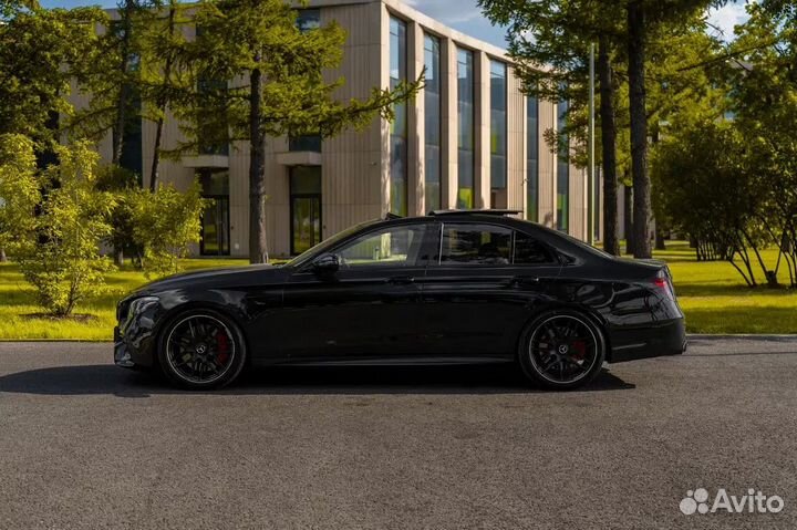 Аренда авто Mercedes-Benz E-Class AMG E 63S