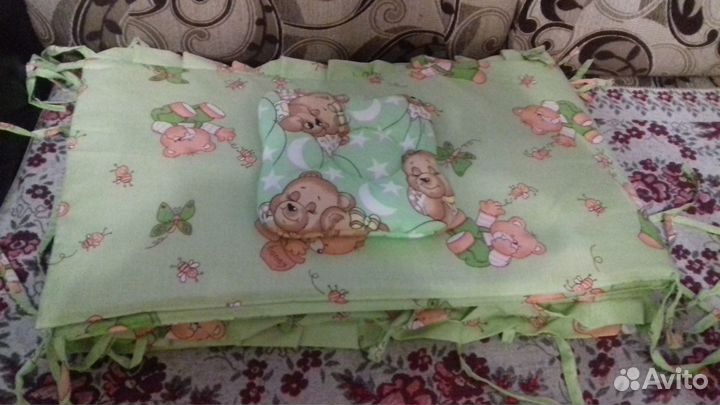 Бортик для детской кроватки