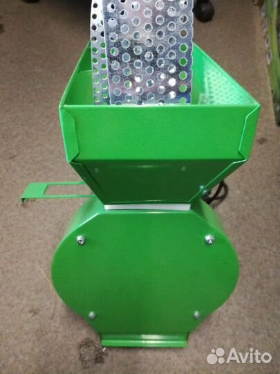 Зернодробилка,мельница,измельчитель