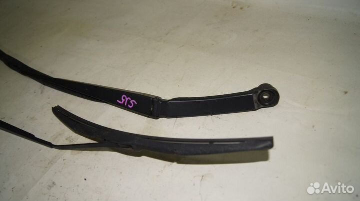 Поводок + щётка стеклоочистителя F комплект Forest