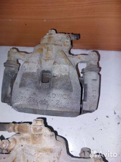 Суппорт тормозной toyota camry xv 40