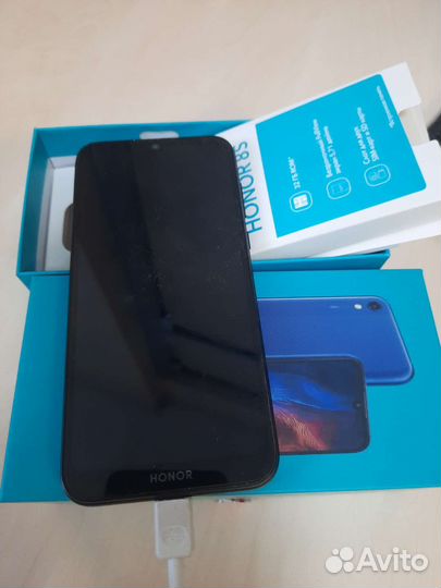Телефон honor 8s