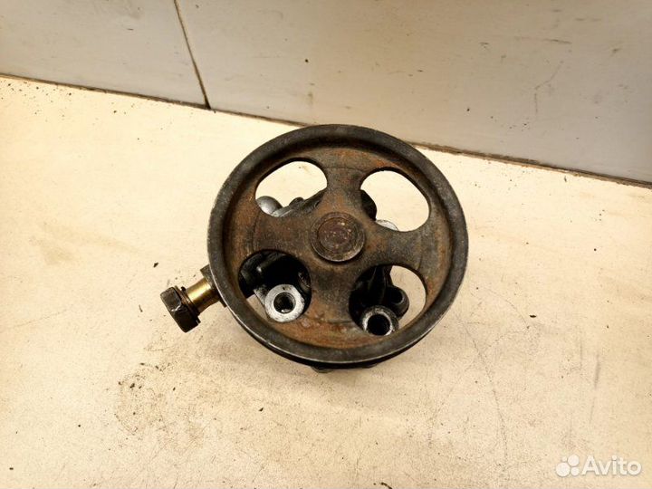 Насос гидроусилителя Nissan Skyline RB25DE