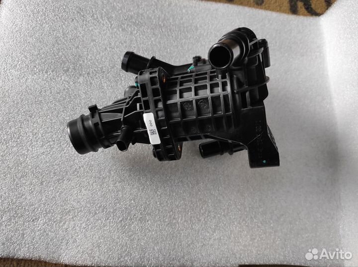 Корпус термостата в сборе Kia Sorento 4 2,2 D4HE