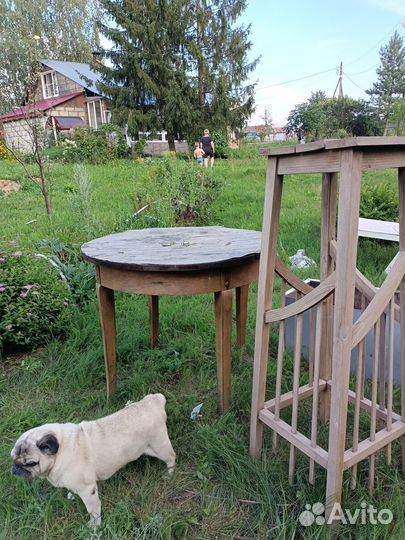 Круглый антикварный стол