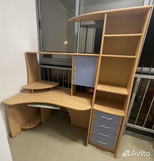 Компьютерный стол