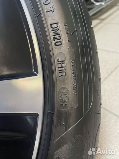 Оригинальный комплект на Mersedes E Class R18