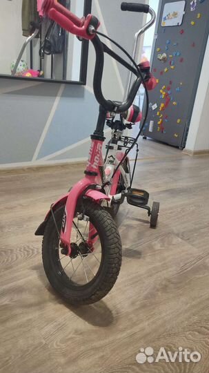 Детский велосипед с ручкой 12 дюймов