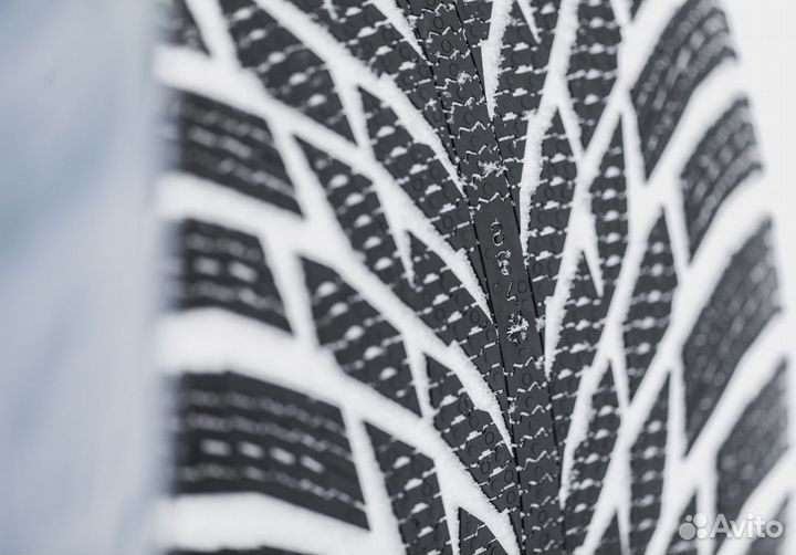 Nokian Tyres Hakkapeliitta R3 215/55 R17 98R