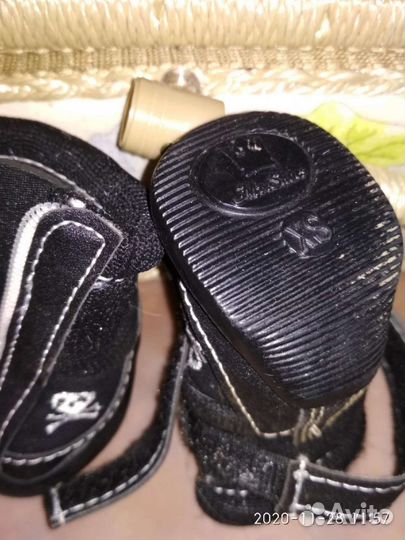 Ботинки новые для собачки