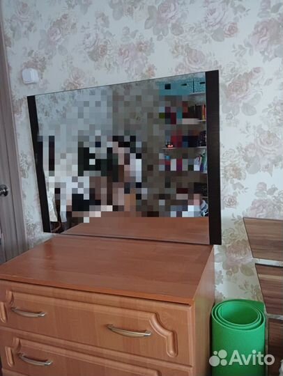 Зеркало настенное