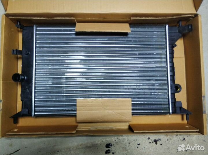 Радиатор AVA для Опель Вектра B (Z16XE, X18XE1,X20