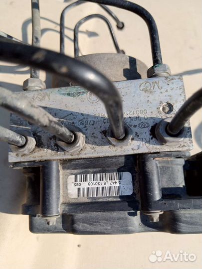 Блок ABS Nissan Note E11