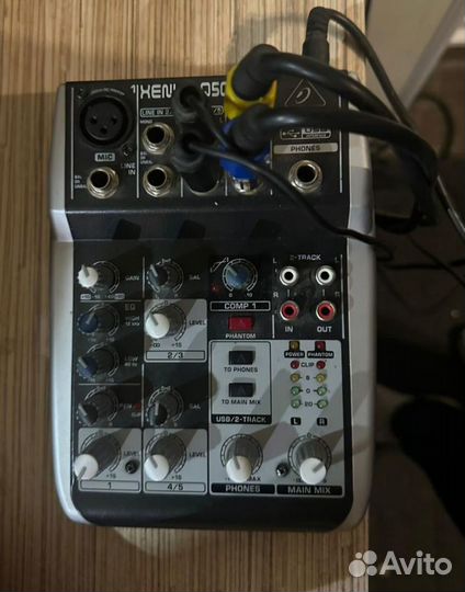 Микшерный пульт behringer xenyx 502S