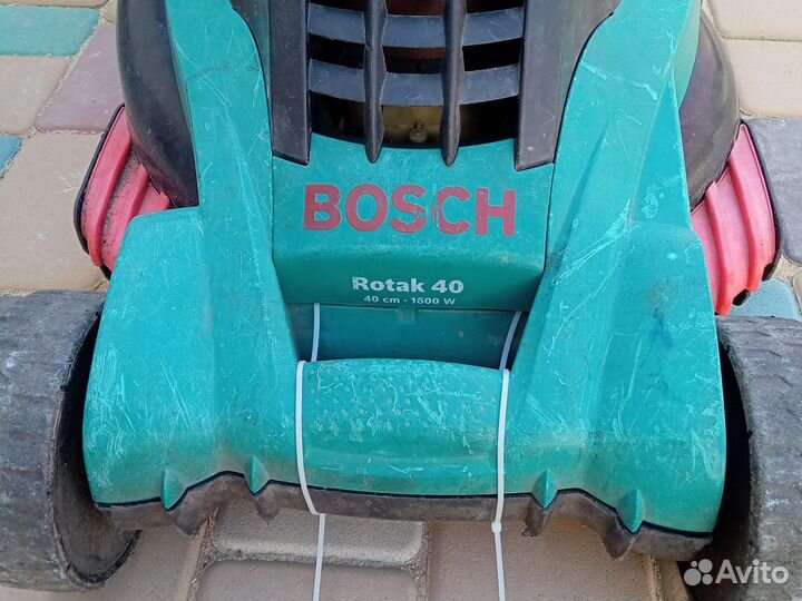 Газонокосилка электрическая