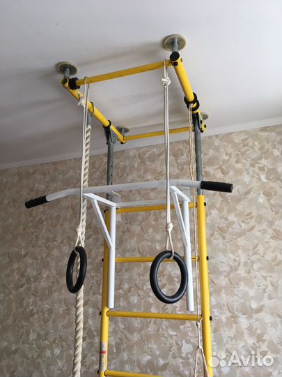 Шведская стенка с турником, грушей, кольцами