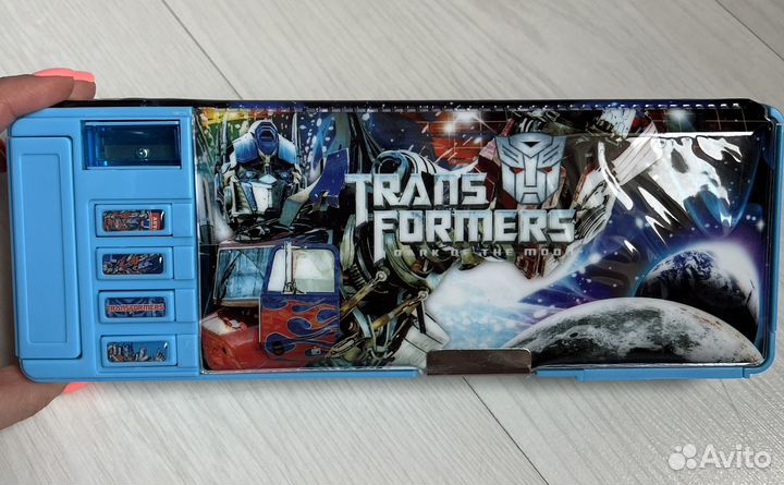 Пенал с кнопками