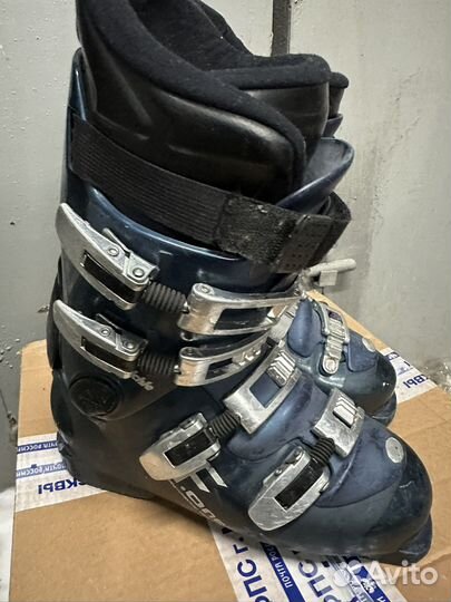 Ботинки для горных лыж, горные лыжи, крепления