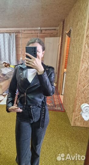 Укороченная кожаная куртка косуха bershka s