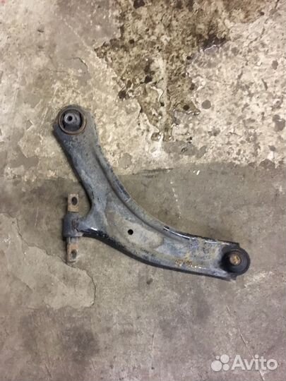 Nissan x-trail рычаг передний левый t31