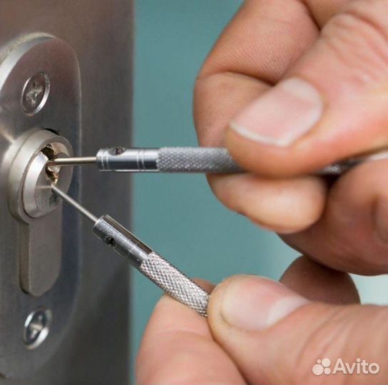 Замена замков, вскрытие замков, мастер на час