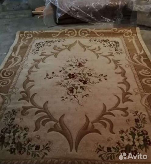 Ковер шерстяной