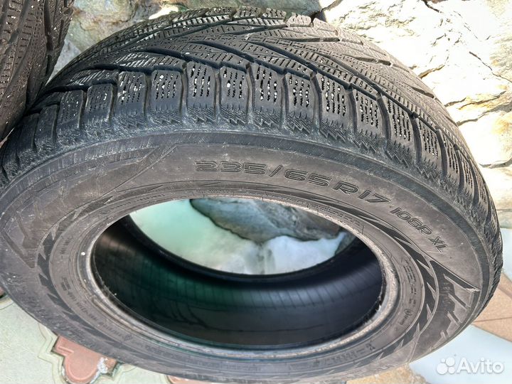Nokian Tyres Hakkapeliitta R2 SUV 235/65 R17 108R