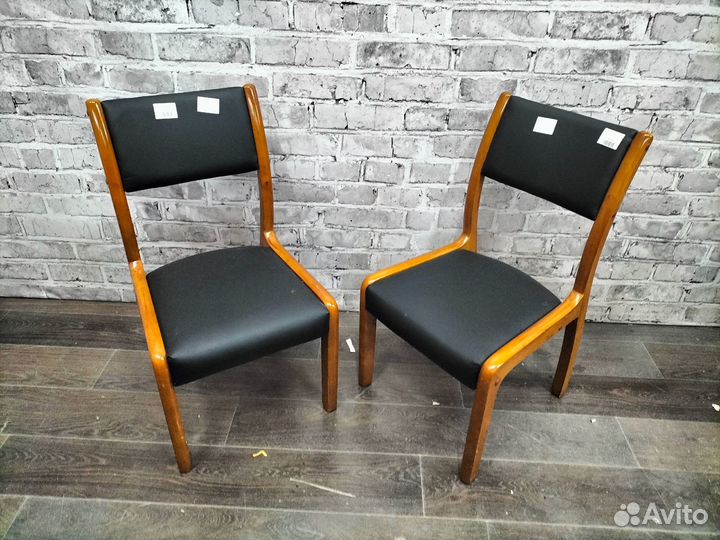 Стул деревянный