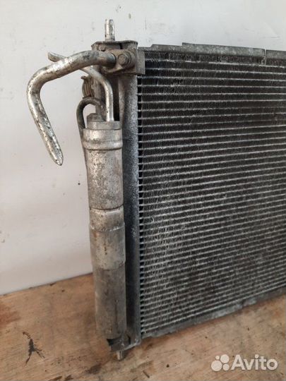 Радиатор основной Renault Modus хэтчбэк 5 дв. 1.6