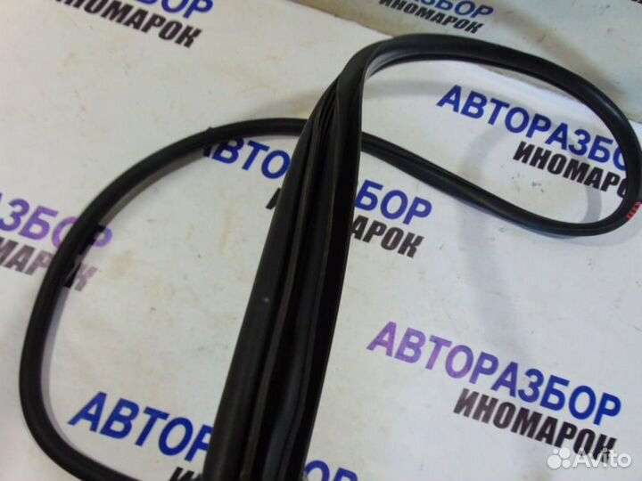 Уплотнитель двери для Hyundai Solaris 1 2010-2017