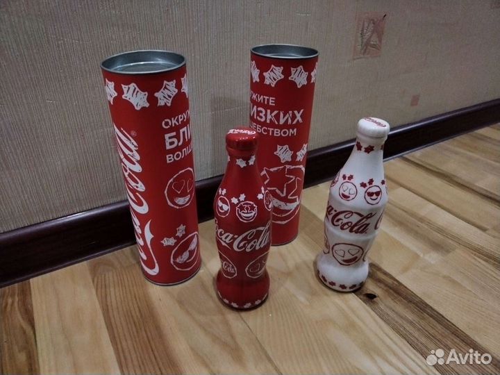 Фарфоровые коллекционные бутылочки 