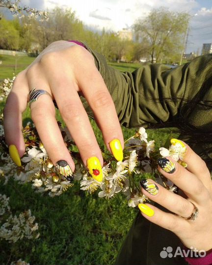 Маникюр, педикюр, наращивание ногтей