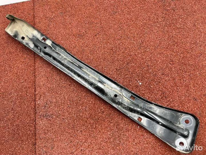 Кронштейн панели передний правый Skoda Kodiaq NS7